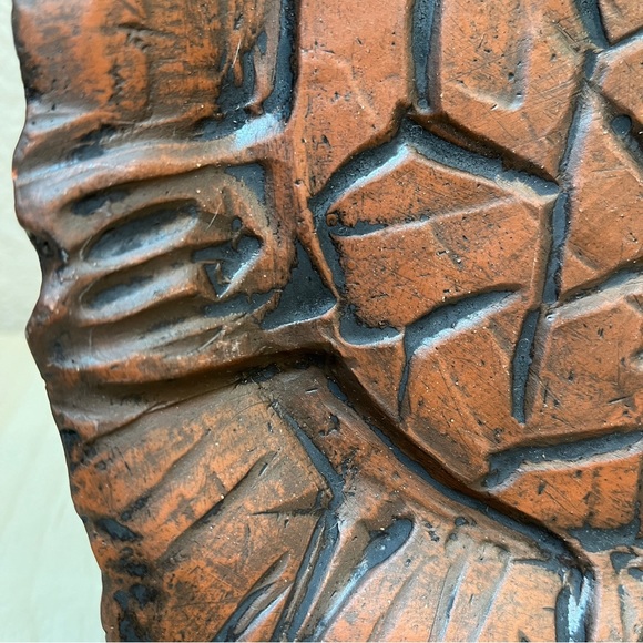 Square Ceramic Plate with Turtle Design in relief. Hand carved. Earthenware. - Picture 7 of 10